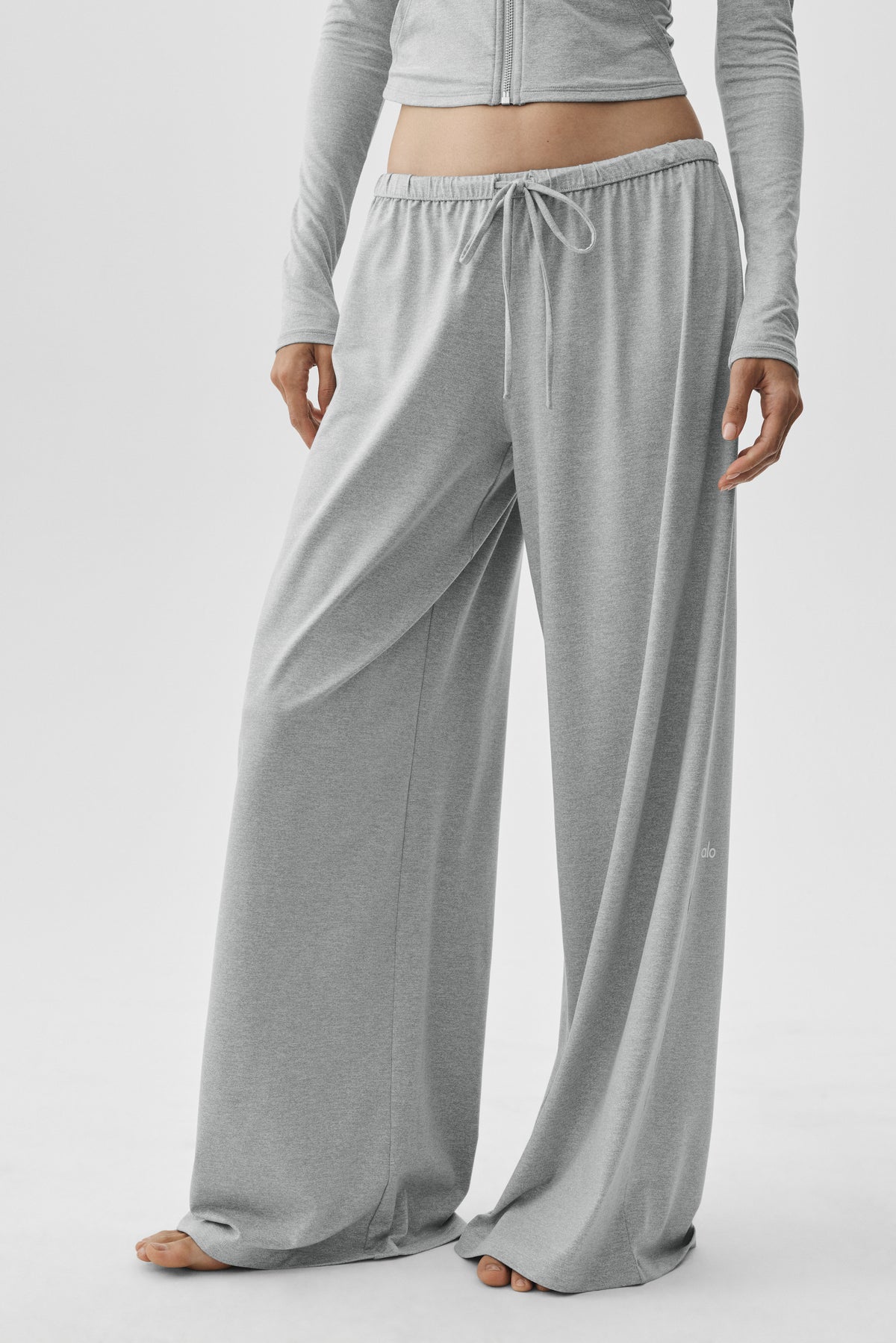 Alosoft Mid-Rise Finesse Wide Leg Sweatpant - Vintage Athletic Heather--3