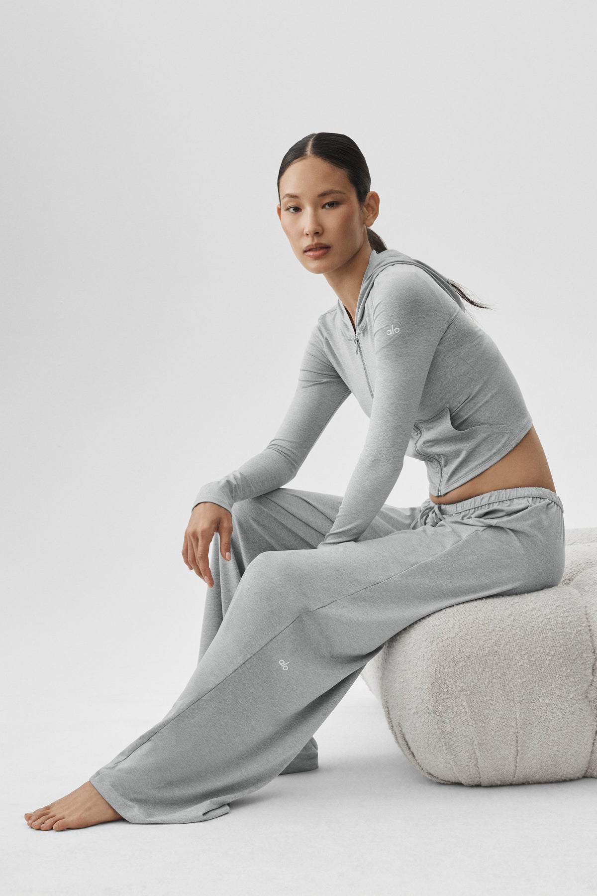 Alosoft Mid-Rise Finesse Wide Leg Sweatpant - Vintage Athletic Heather--4