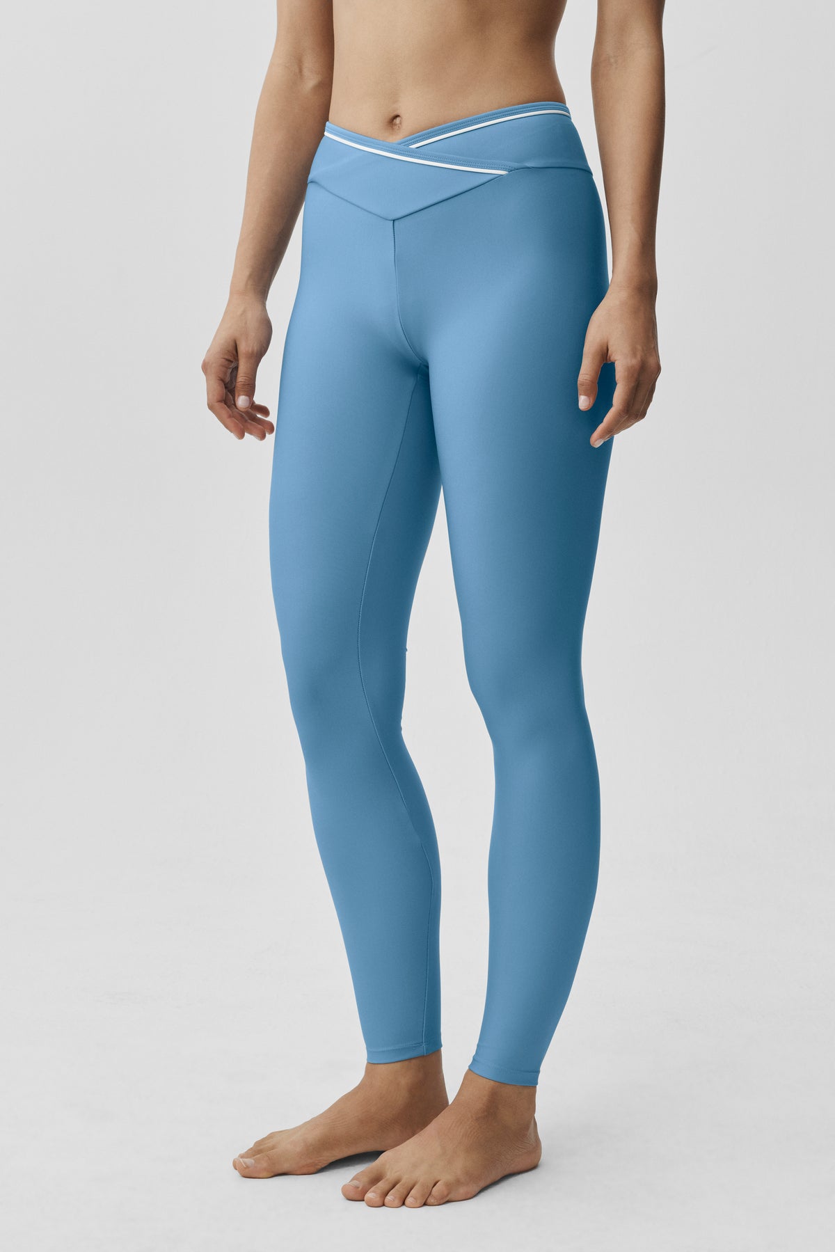 Airlift High-Waist Trifecta Legging - California Blue/White--0