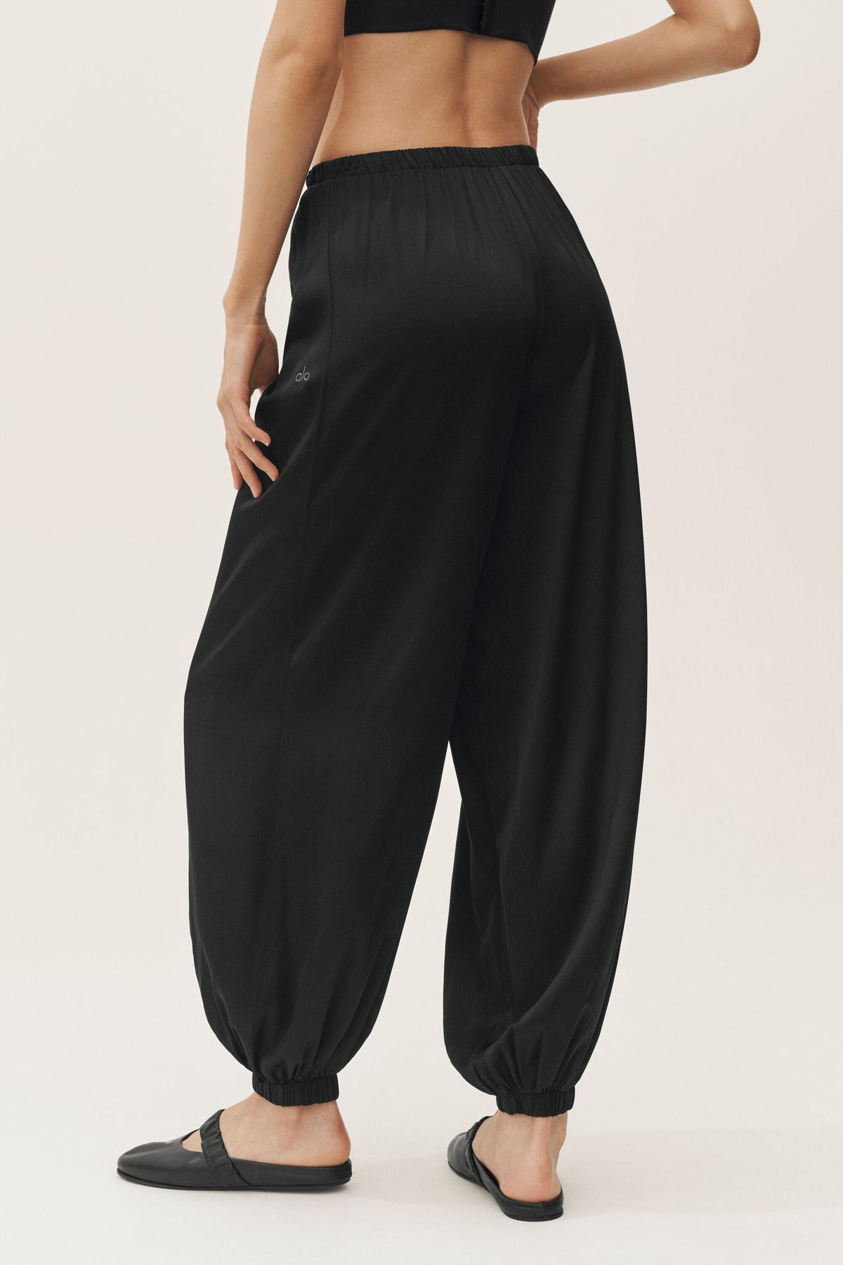 Silk Blend High-Waist Radiance Pant - Black--1
