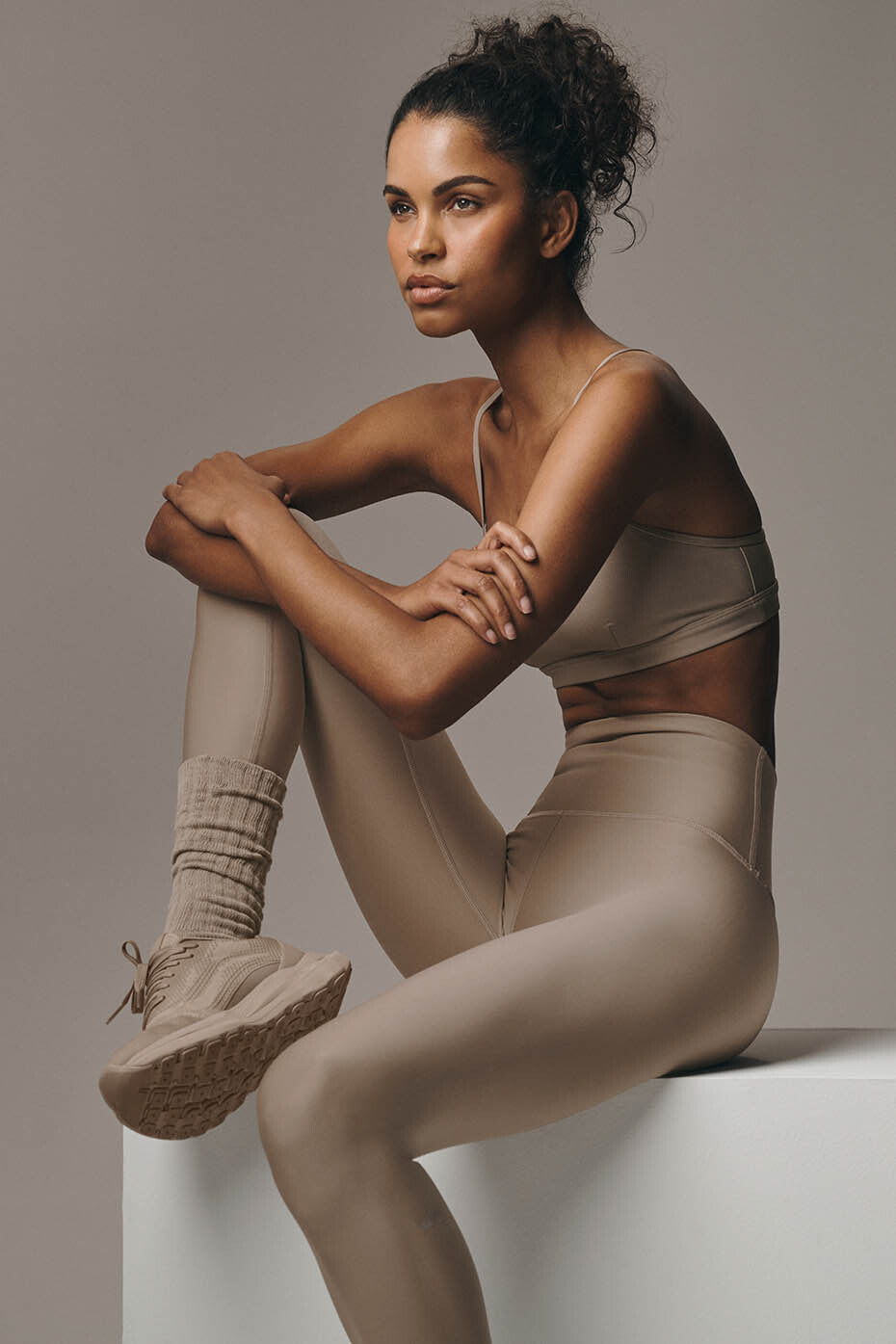 High-Waist Airlift Legging - Gravel--0